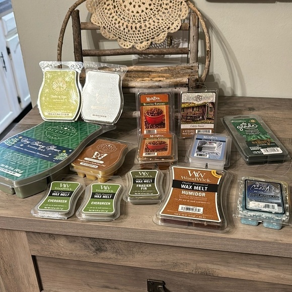 LOT OF 14 PRE OWNED, PARTIAL AND NEW WAX WARMER BARS-SOME ARE SCENTSY - Picture 1 of 16